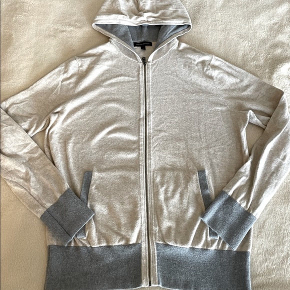 ***SOLD***Banana Republic Zip Hooded Sweater - Size L - Picture 3 of 10